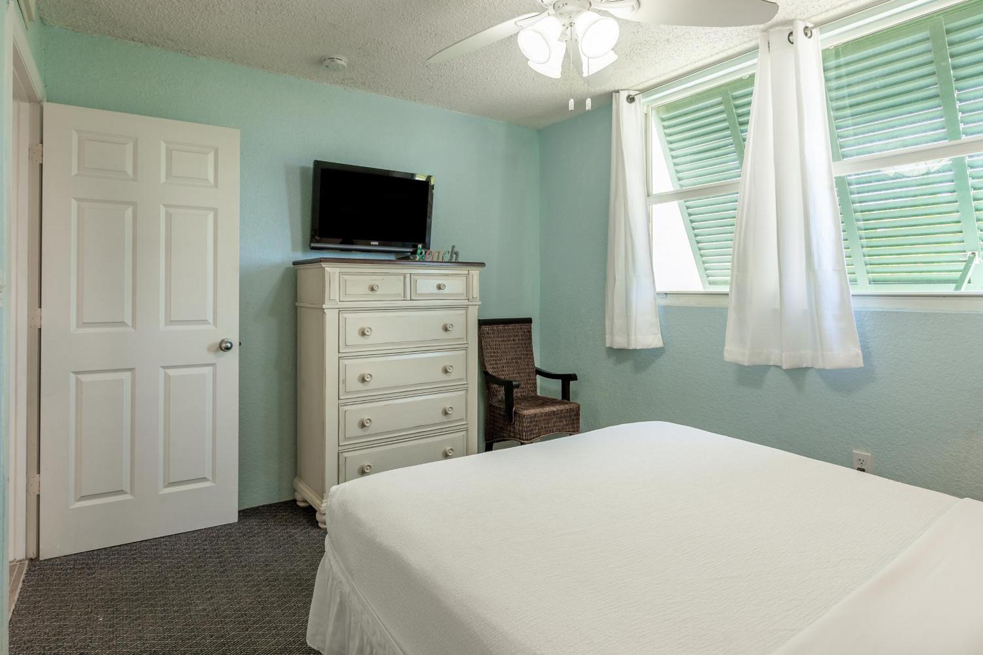 Sunrise Suites Saint Lucia Suite #201 Key West Room photo