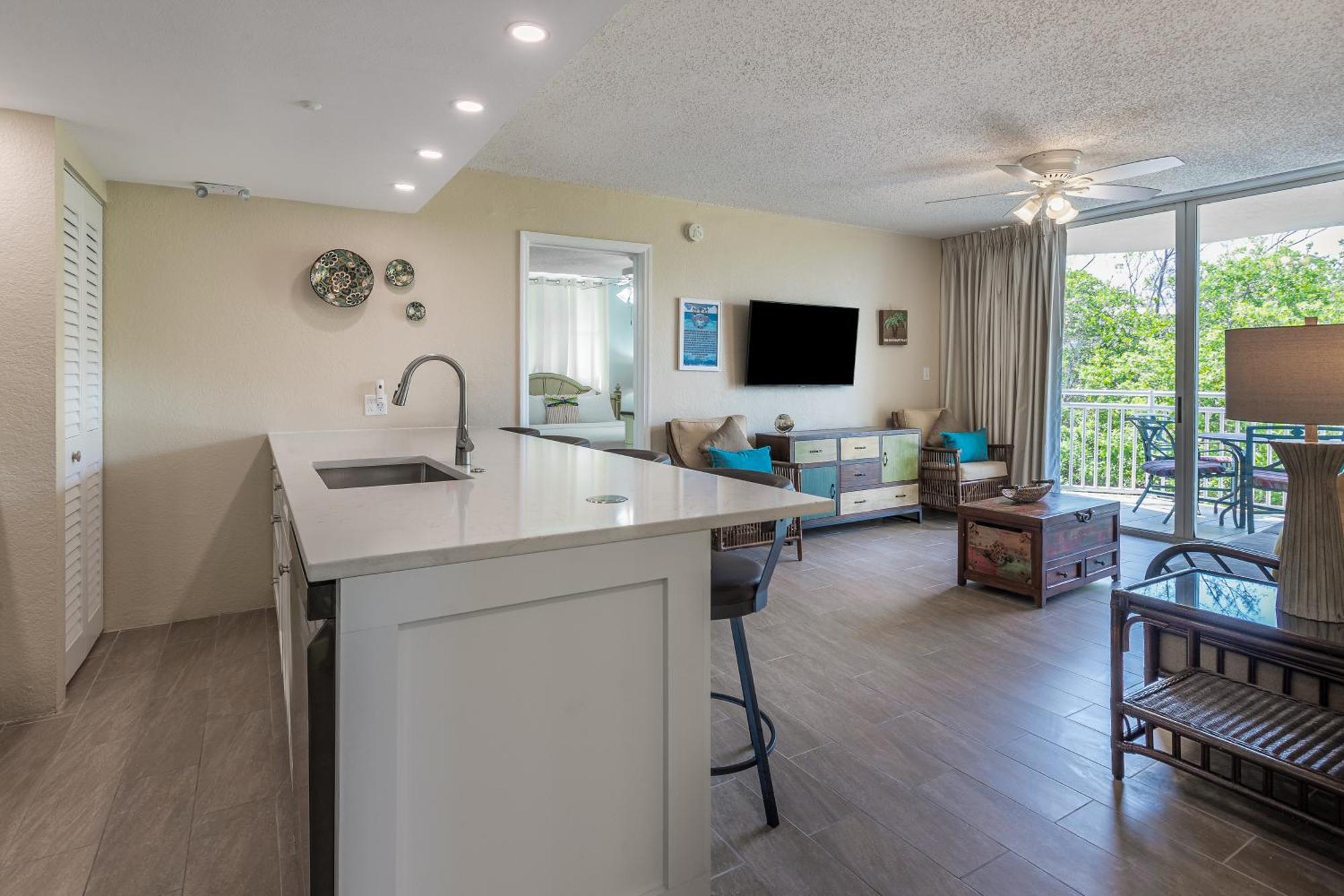 Sunrise Suites Saint Lucia Suite #201 Key West Room photo