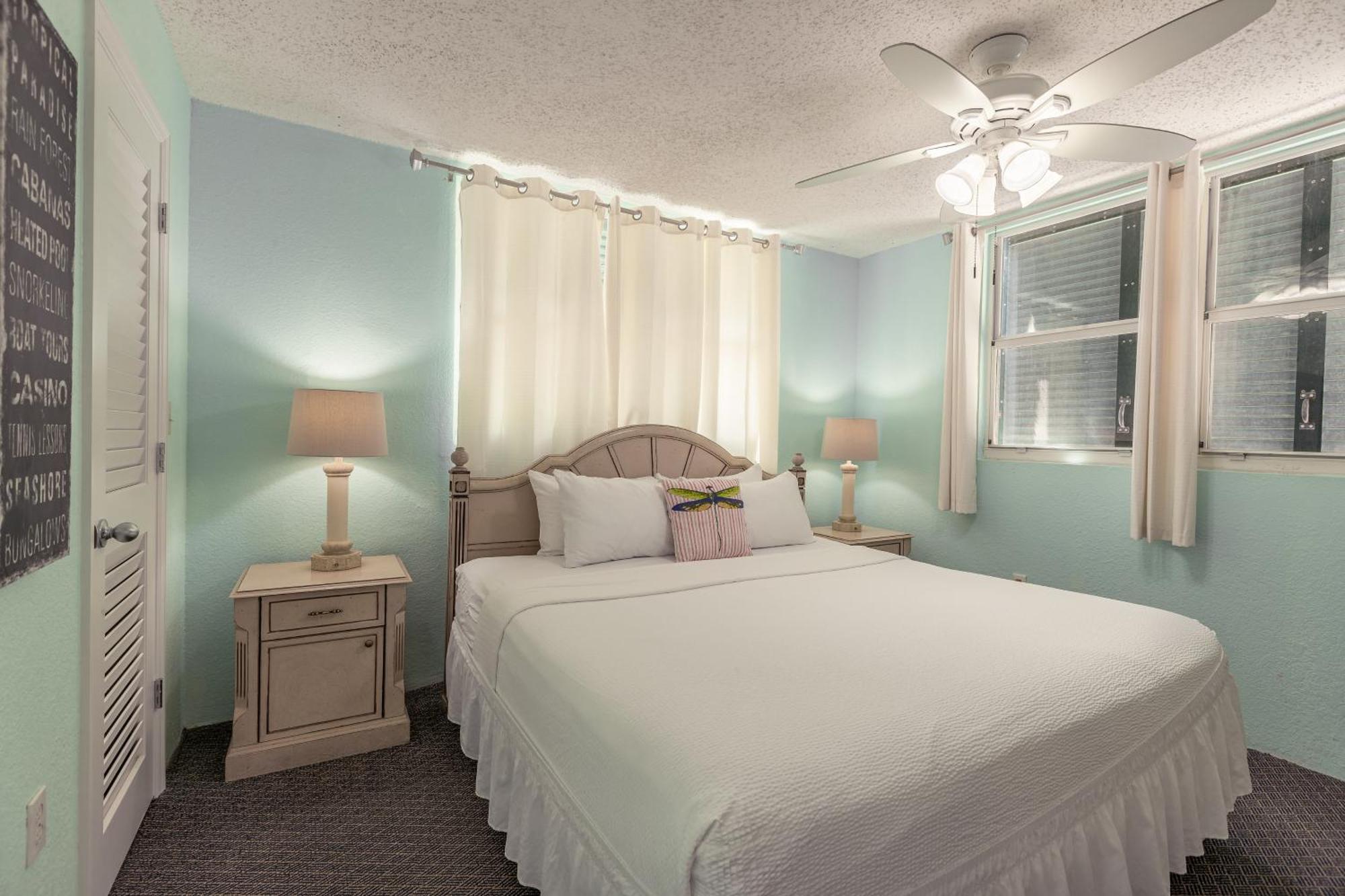 Sunrise Suites Saint Lucia Suite #201 Key West Room photo