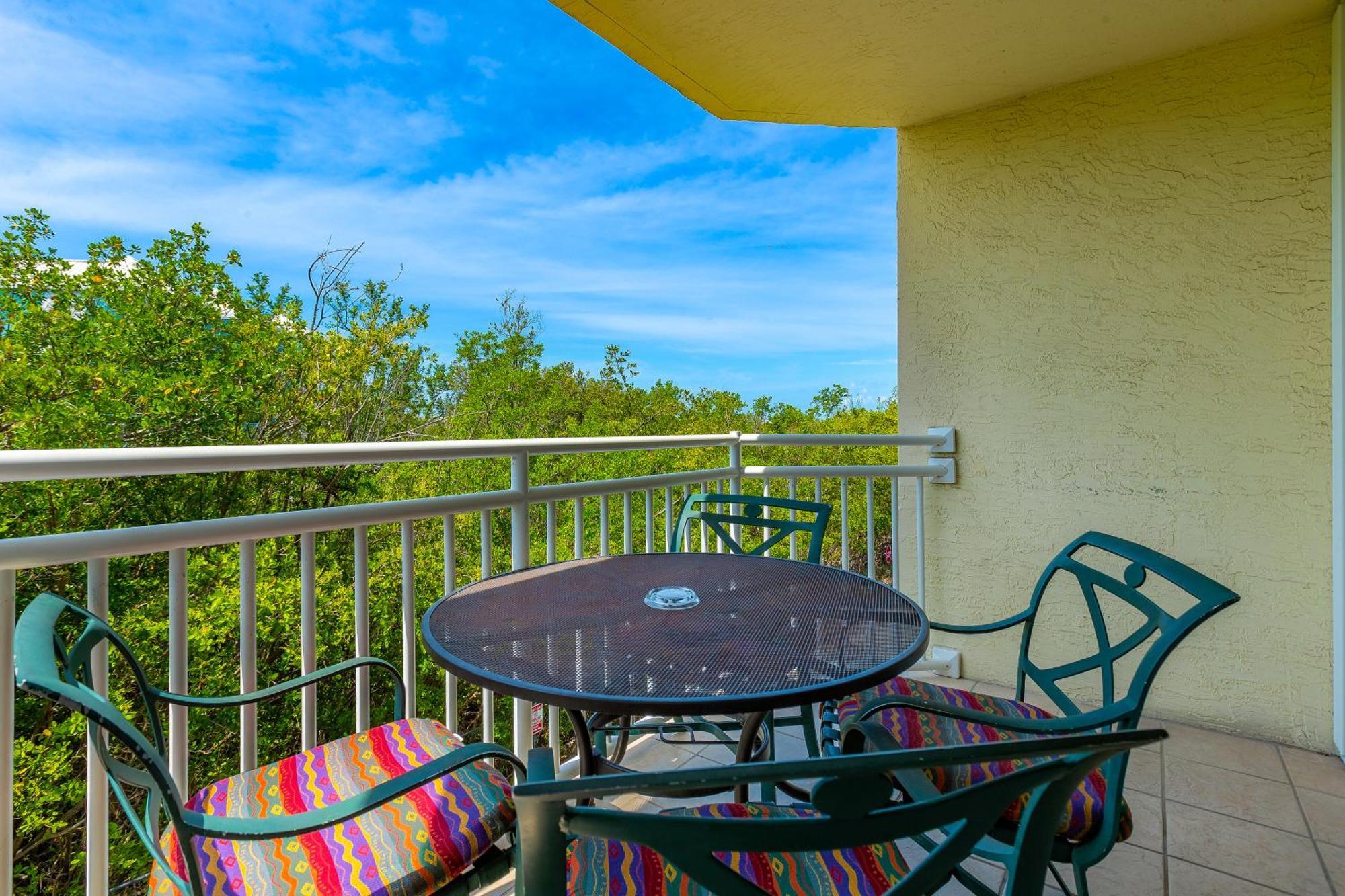 Sunrise Suites Saint Lucia Suite #201 Key West Room photo